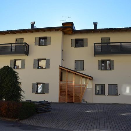 Casa Olivati Apartment Pellizzano Ngoại thất bức ảnh
